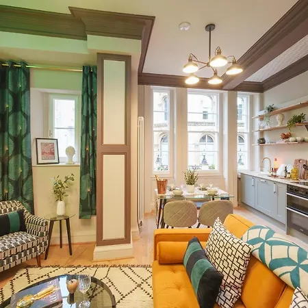 The Florin - 1 Bedroom In Central By Mint Apartman